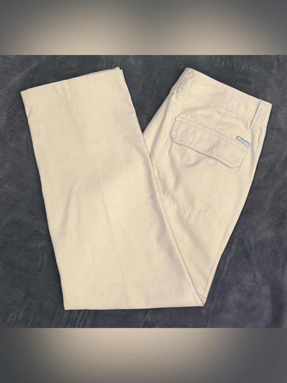 NWOT Columbia Omni-Shade Regular Fit Mens
Hiking Pants Khaki 34x30 UPF 50